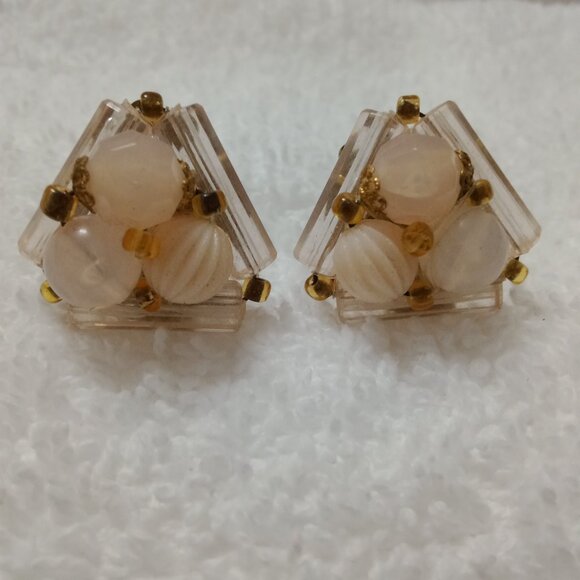 Vintage Triangular Clip-On Earrings Peach Beaded Retro Style - Picture 1 of 8